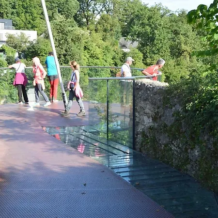 Comfy And Bright 公寓 *