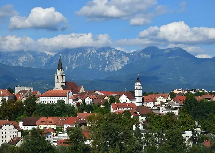 Comfy And Bright Apartment Kranj